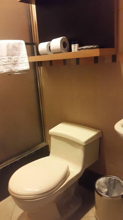 גוויאקיל Atlantic Blue Hotel מראה חיצוני תמונה
